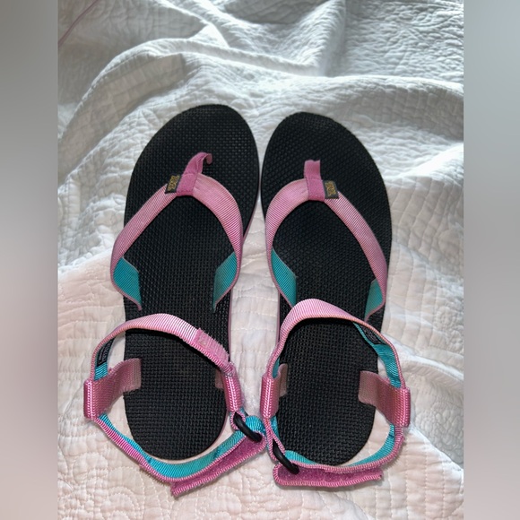 Teva flip flops - Picture 2 of 4